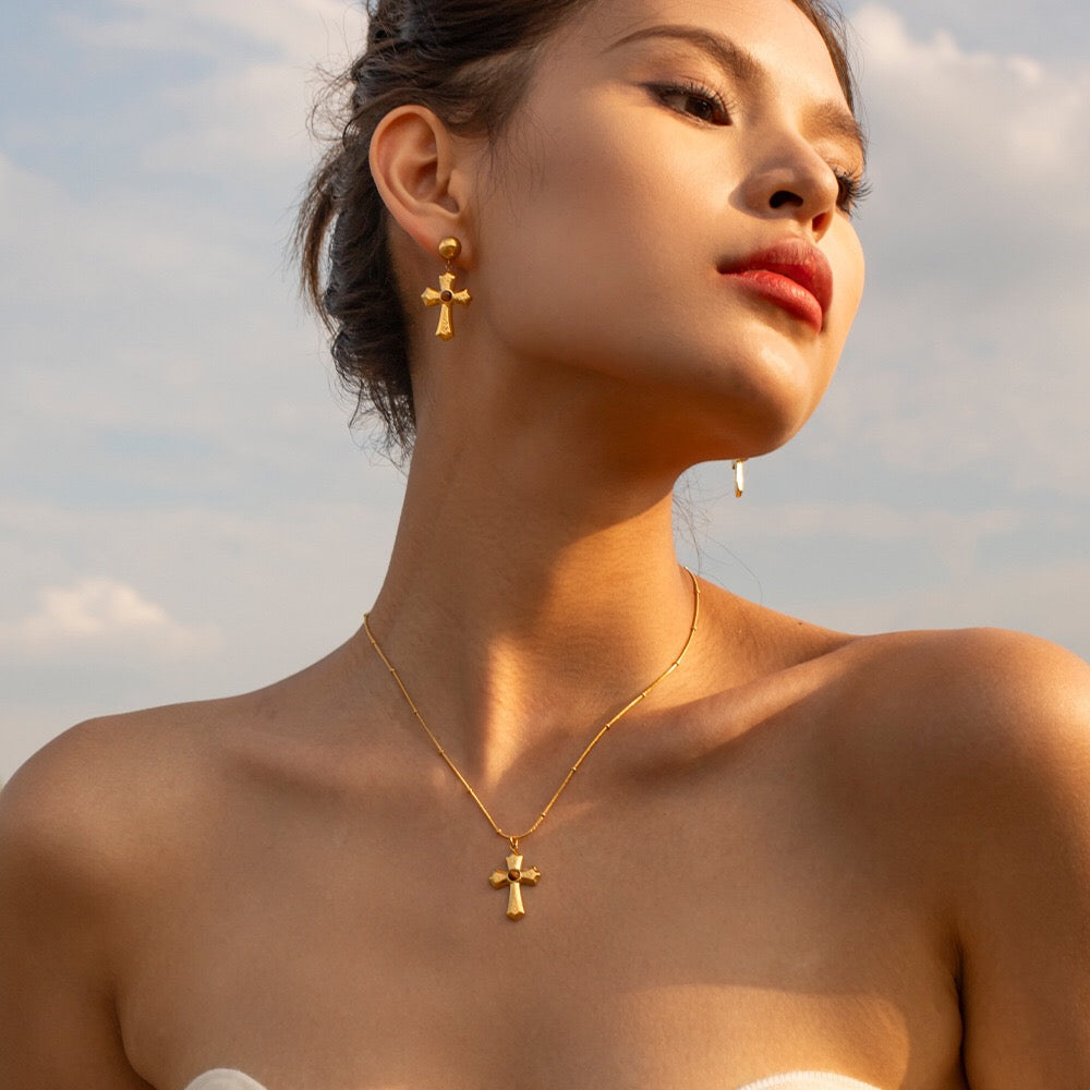 18K Gold Tiger Eye Cross Pendant Necklace
