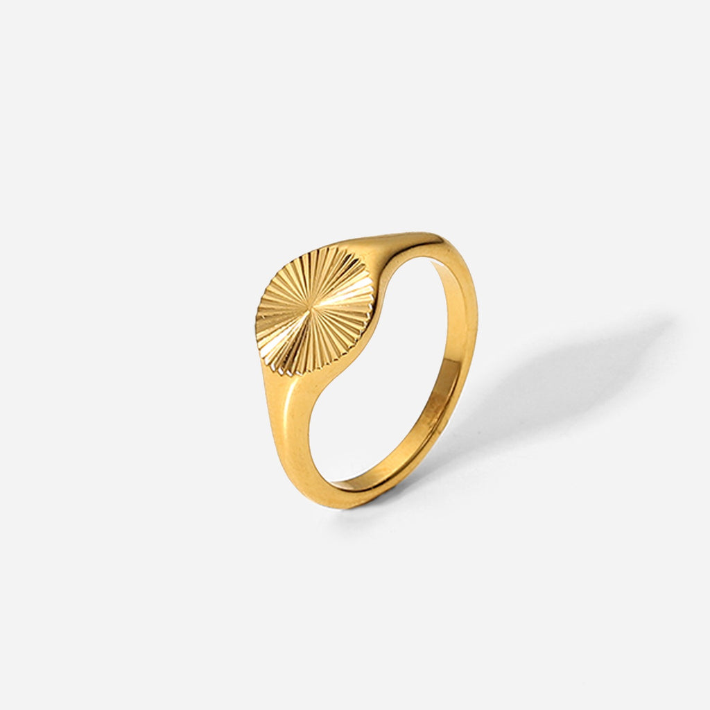 18K Gold Glow Signet Ring