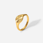 18K Gold Glow Signet Ring