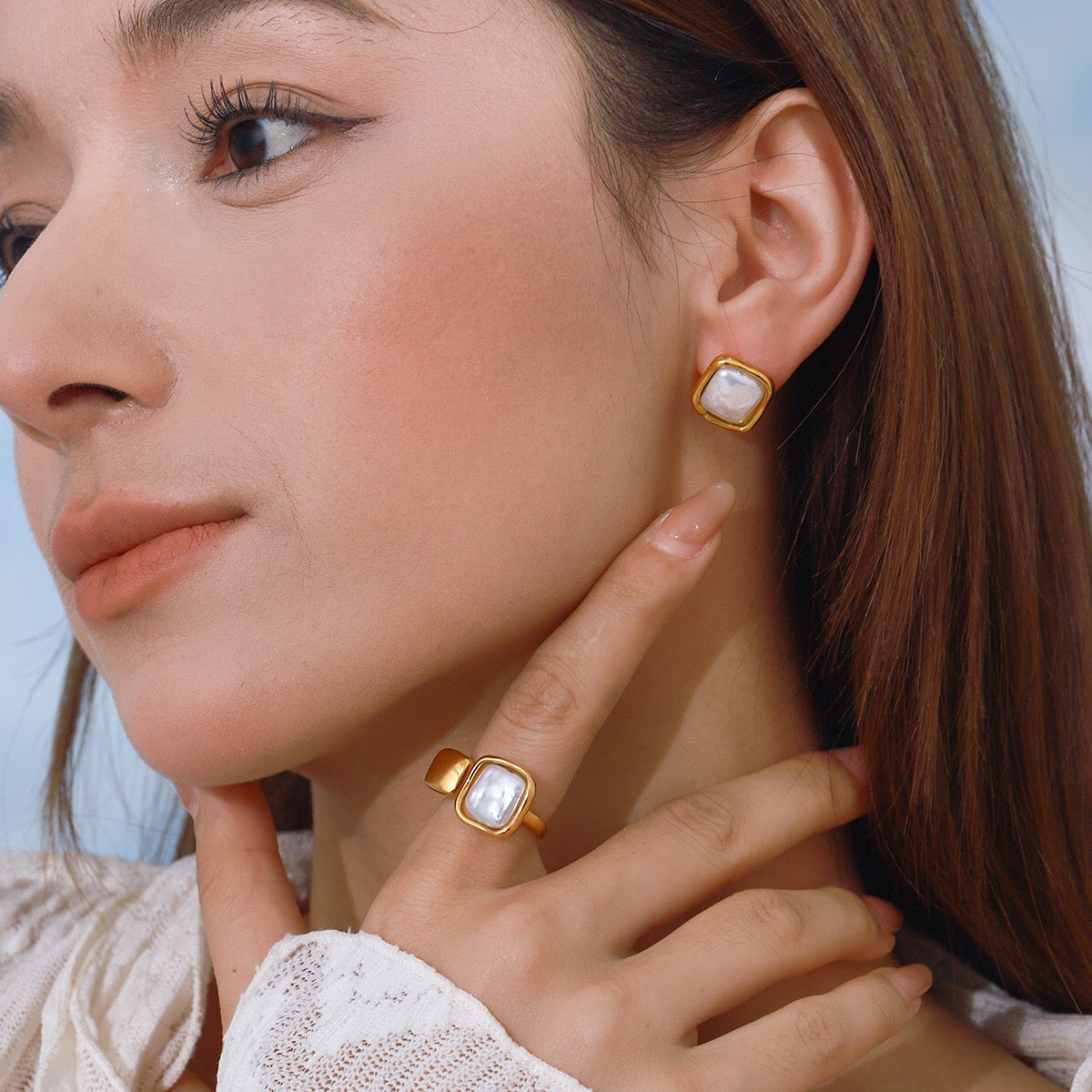 18K Gold Classy Pearl Square Stud Earrings