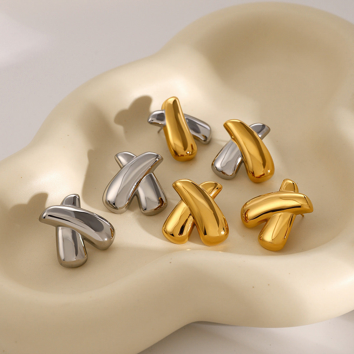 18K Gold Chunky X Statement Stud Earrings