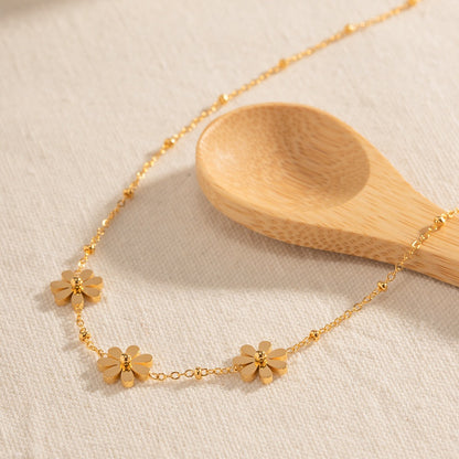 18K Gold Daisy Blossom Flower Chain Necklace