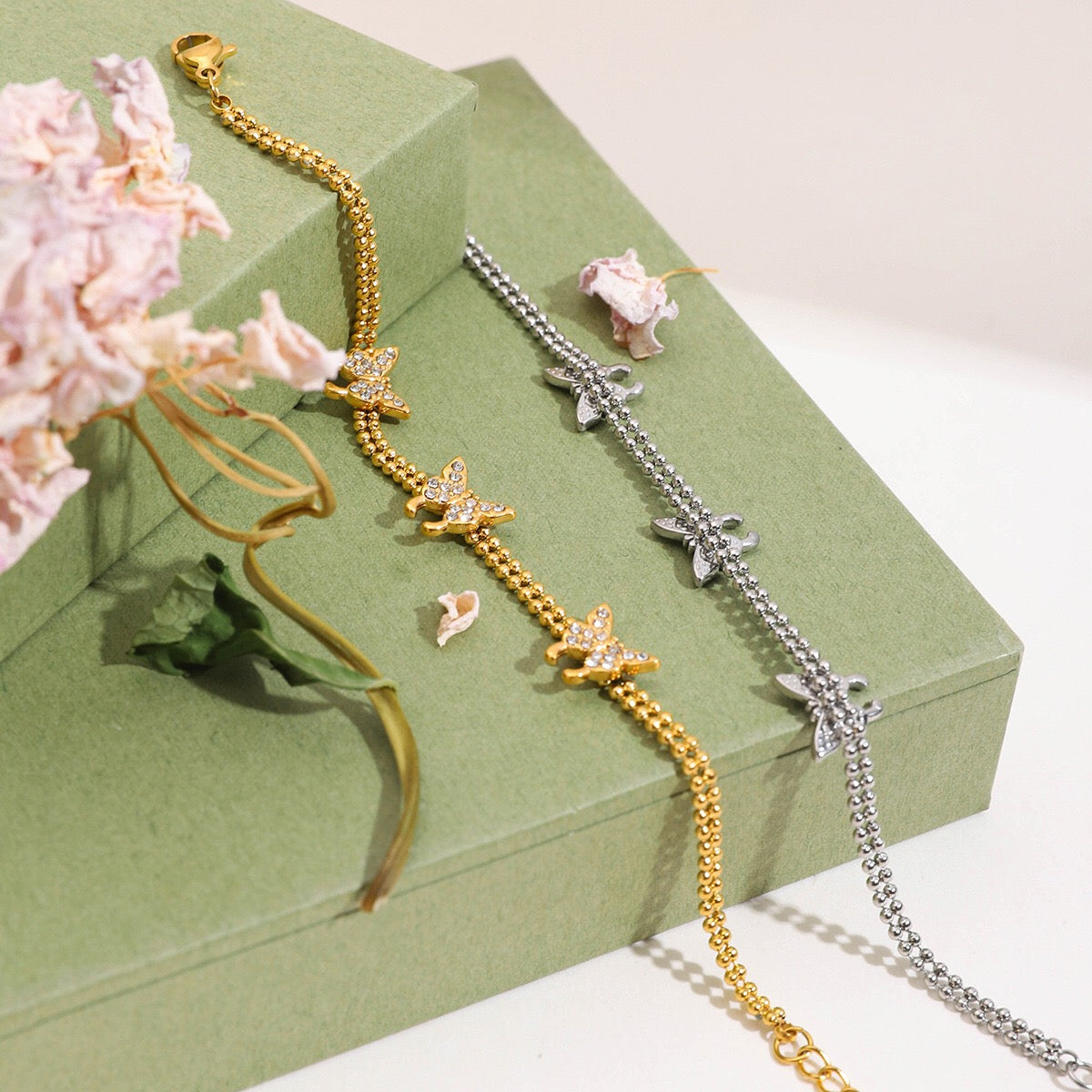 18K Gold Flutter Pave Butterfly Chain Bracelet