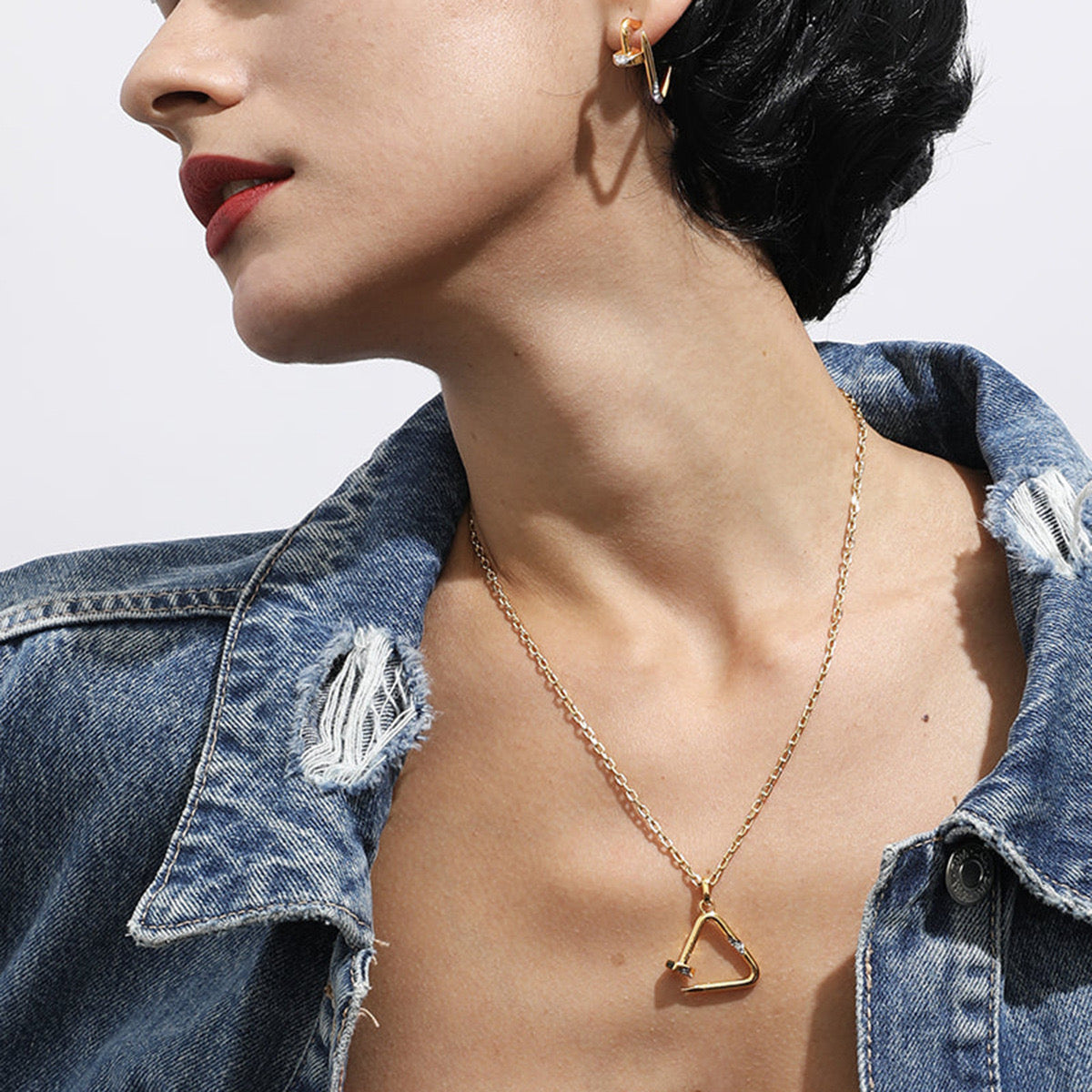 18K Gold Chic Triangle Nail Pendant Necklace