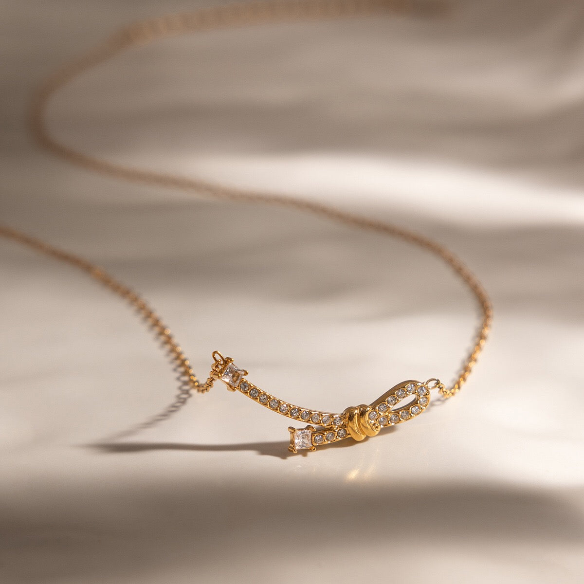 18K Gold The Promise Knot Pave Dainty Pendant Necklace