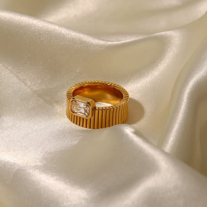 18K Gold Ribbed Band Ring