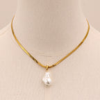 18K Gold Pearl Pendant Herringbone Chain Statement Necklace