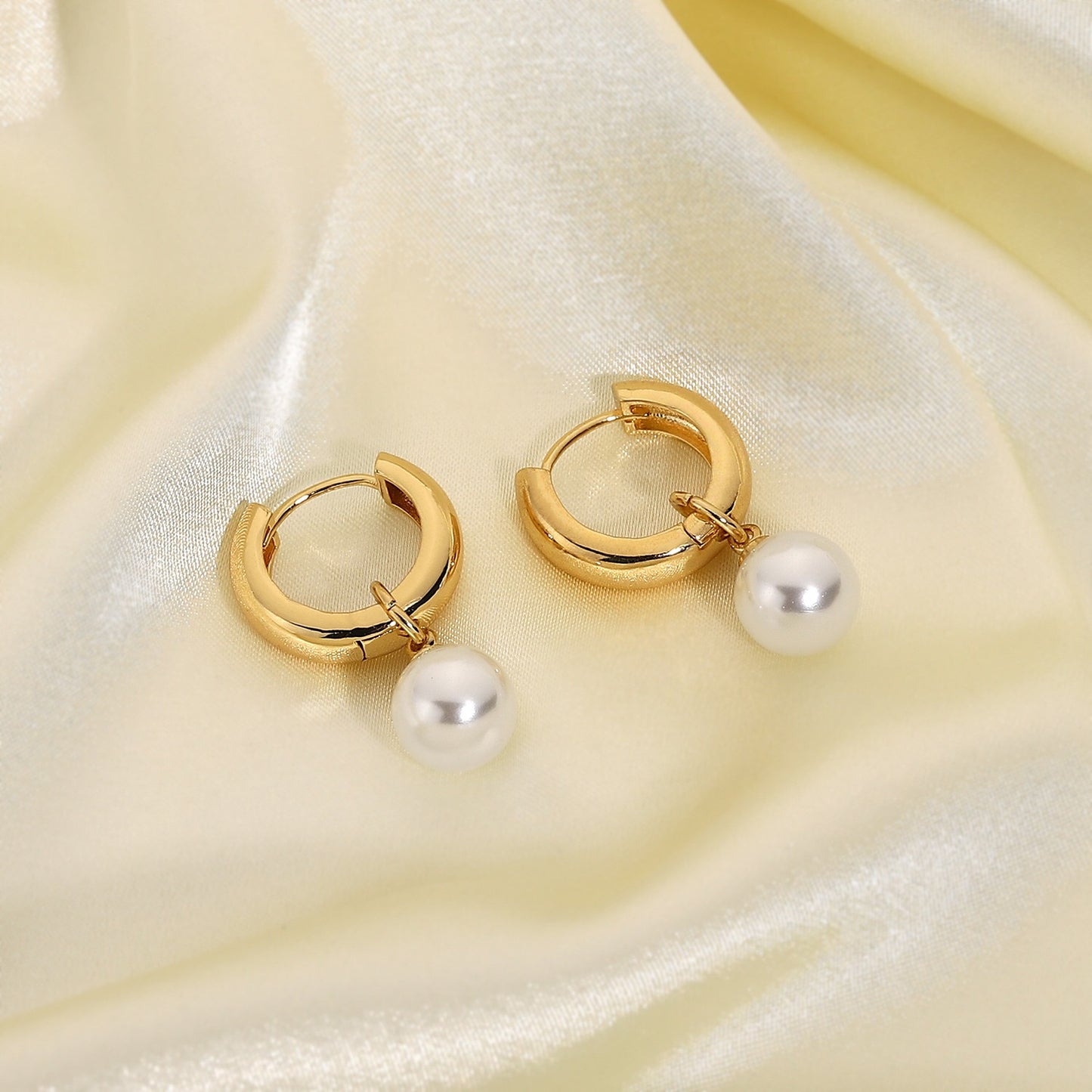 18K Gold Pearl Small Hoop Huggie Earrings