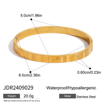 18K Gold Wave Bangle Bracelet