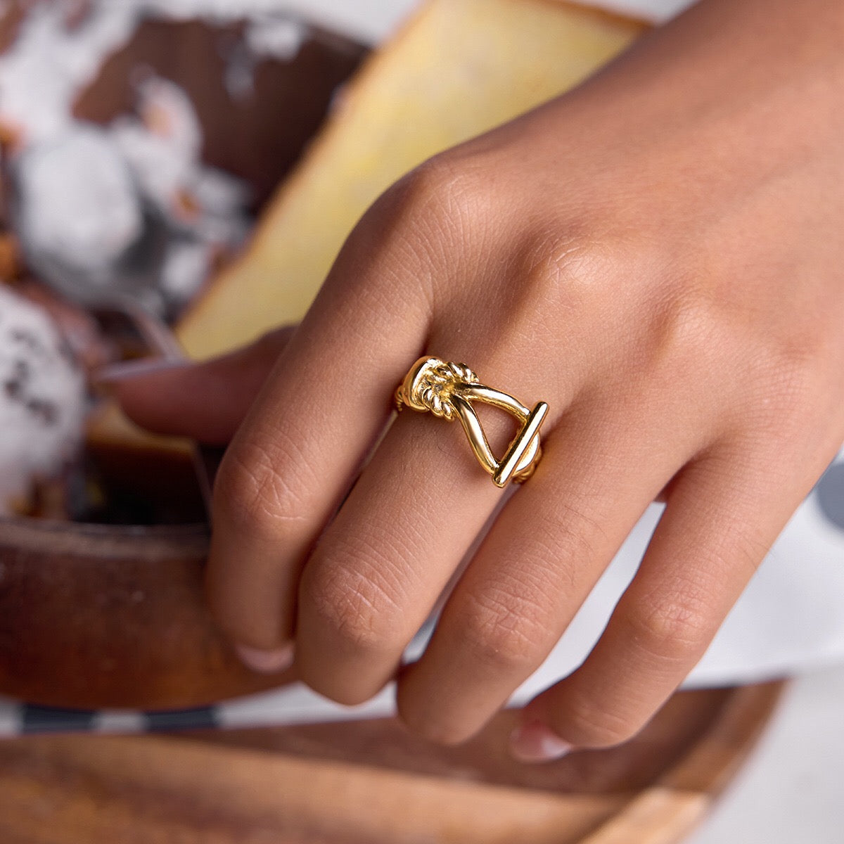 18K Gold Infinite Ties Statement Knot Ring