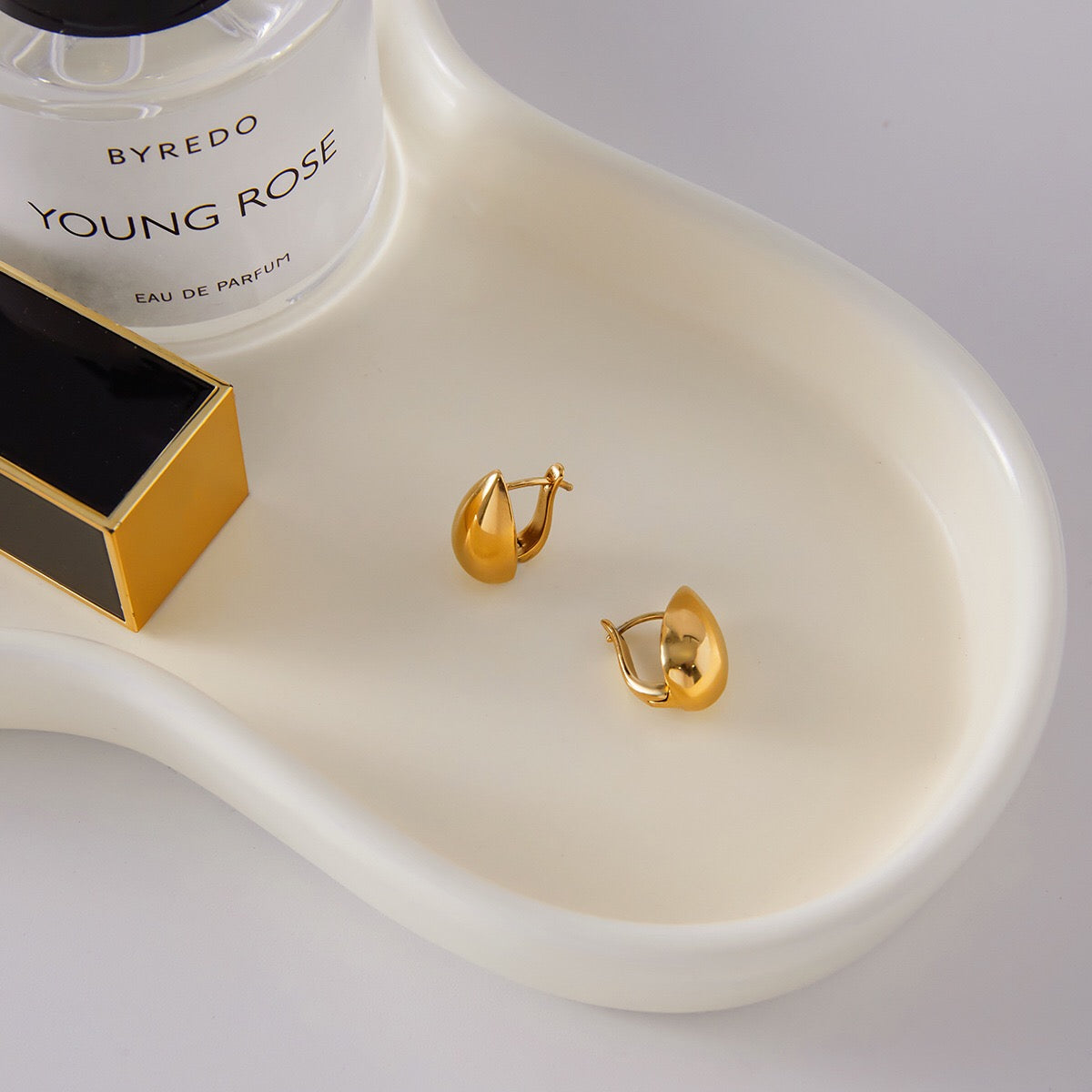 18K Gold Sunkissed Teardrop Statement Stud Earrings Ear Cuff Set