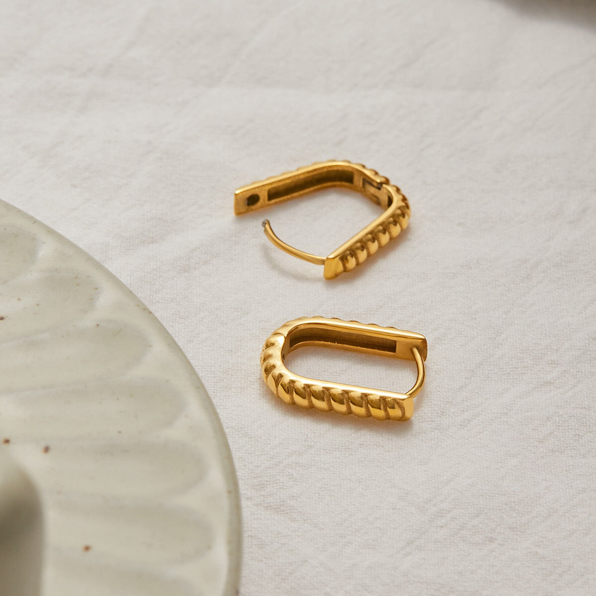 18K Gold Bare Ribbed Rectangle Huggie Earrings Cartilage Hoops Stack