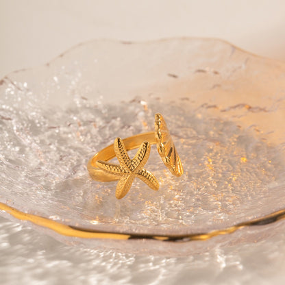 18K Gold Beach Vacation Seashell Starfish Ring