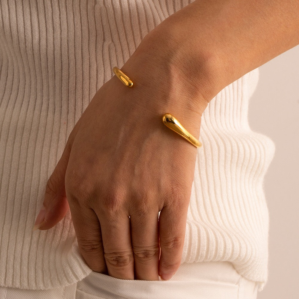 18K Gold Radiance Statement Cuff Bangle Bracelet