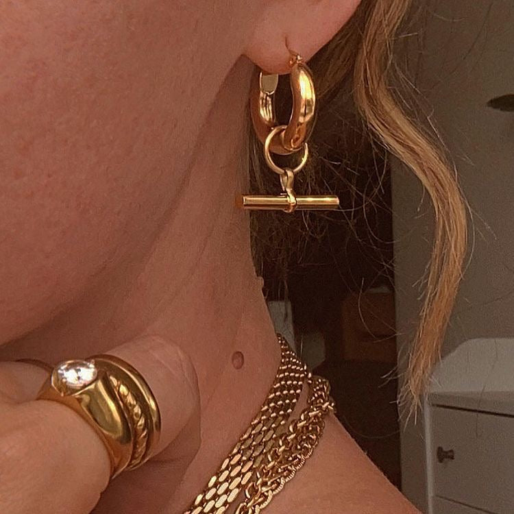 18K Gold T-Bar Small Hoop Huggie Earrings