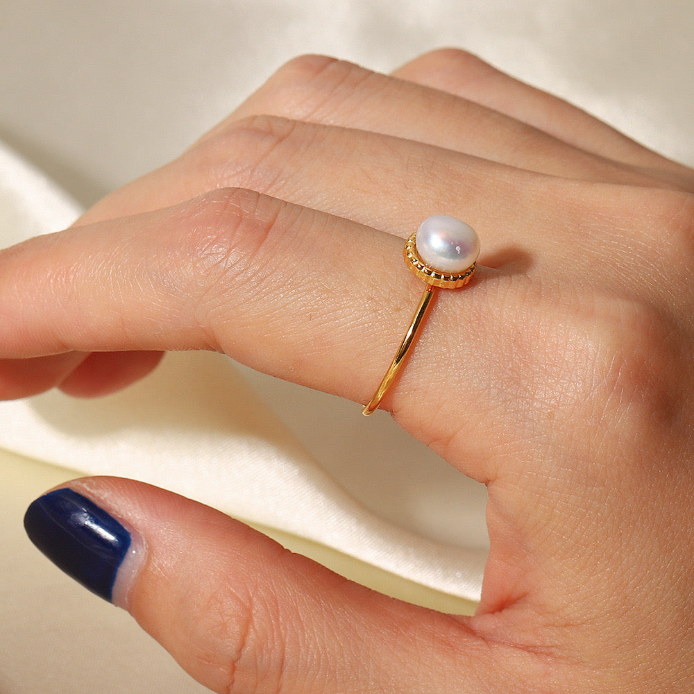 18K Gold Classic Pearl Ring