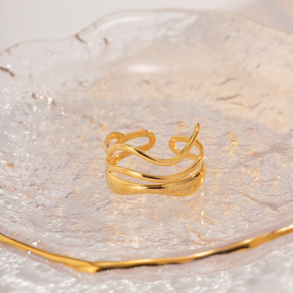 18K Gold Free Spirit Wave Band Ring