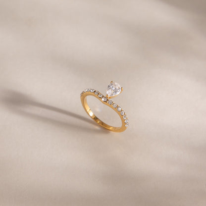 18K Gold Raindrop Elegant Statement Cocktail Ring
