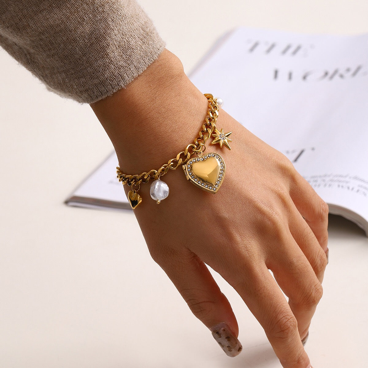 18K Gold Heart Locket Chunky Charm Bracelet