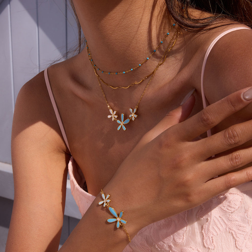 18K Gold Blue Flower Dainty Pendant Necklace