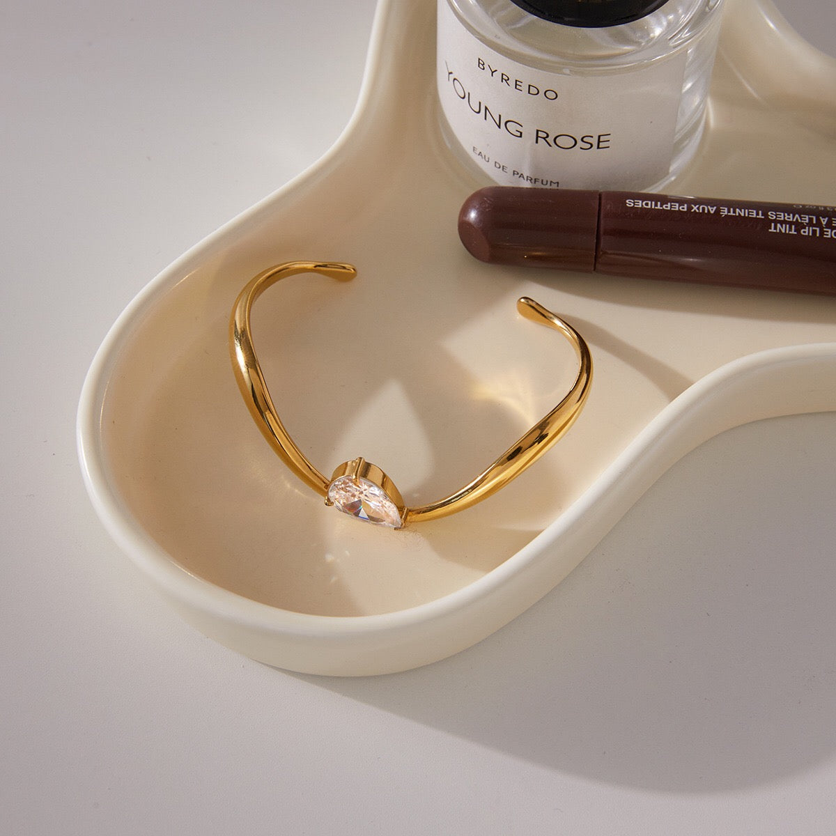 18K Gold Curved Seduction Statement Cuff Bangle Bracelet