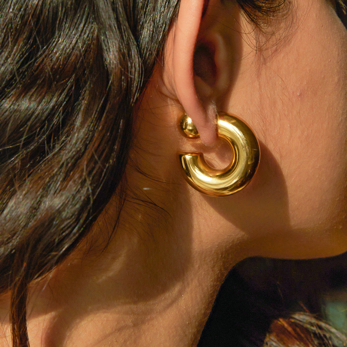 18K Gold Chunky Hoop Statement Huggie Earrings