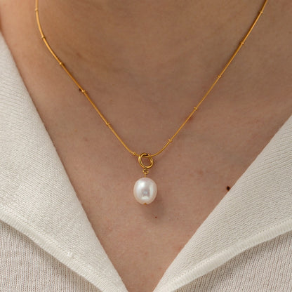 18K Gold Classic Dainty Pearl Pendant Necklace