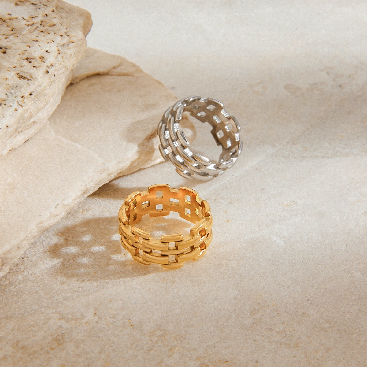18K Gold Status Watch Band Chain Ring
