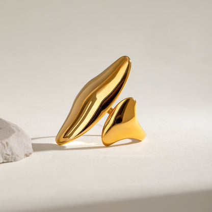 18K Gold Edgy Liquid Form Statement Ring