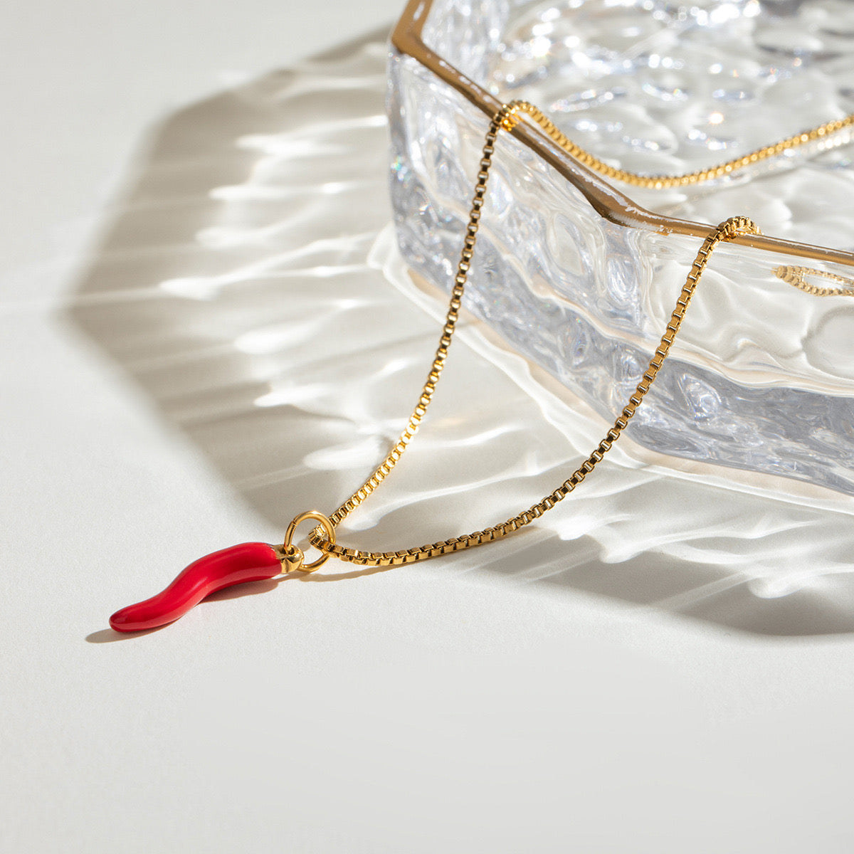18K Gold Red Italian Horn Pendant Necklace