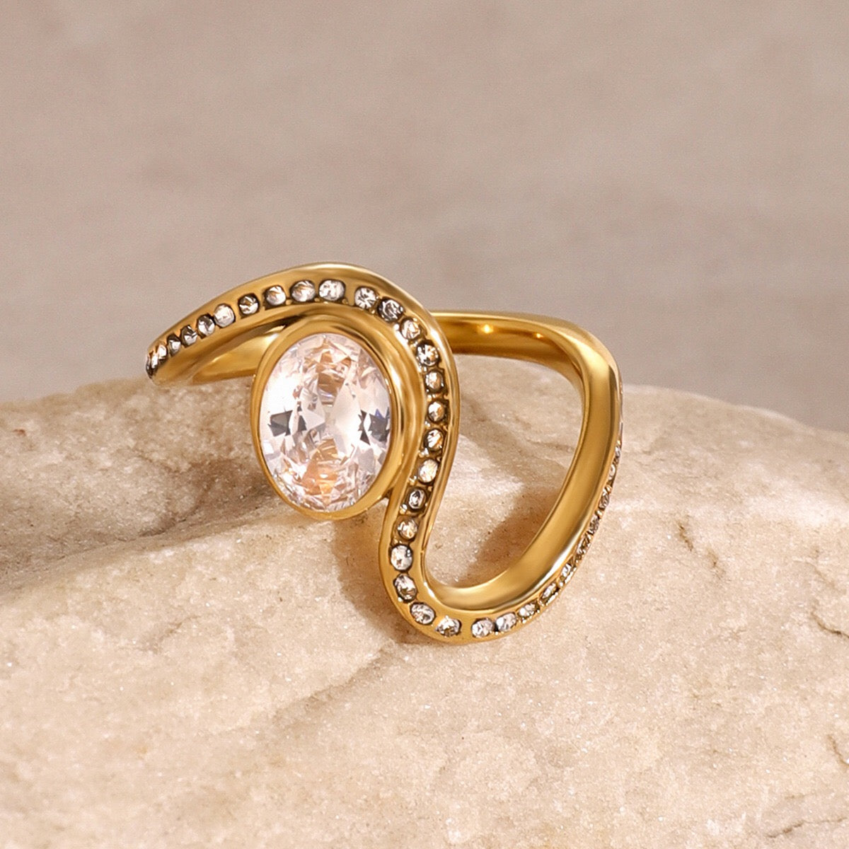 18K Gold Unique Flow Forever Jewel Statement Ring