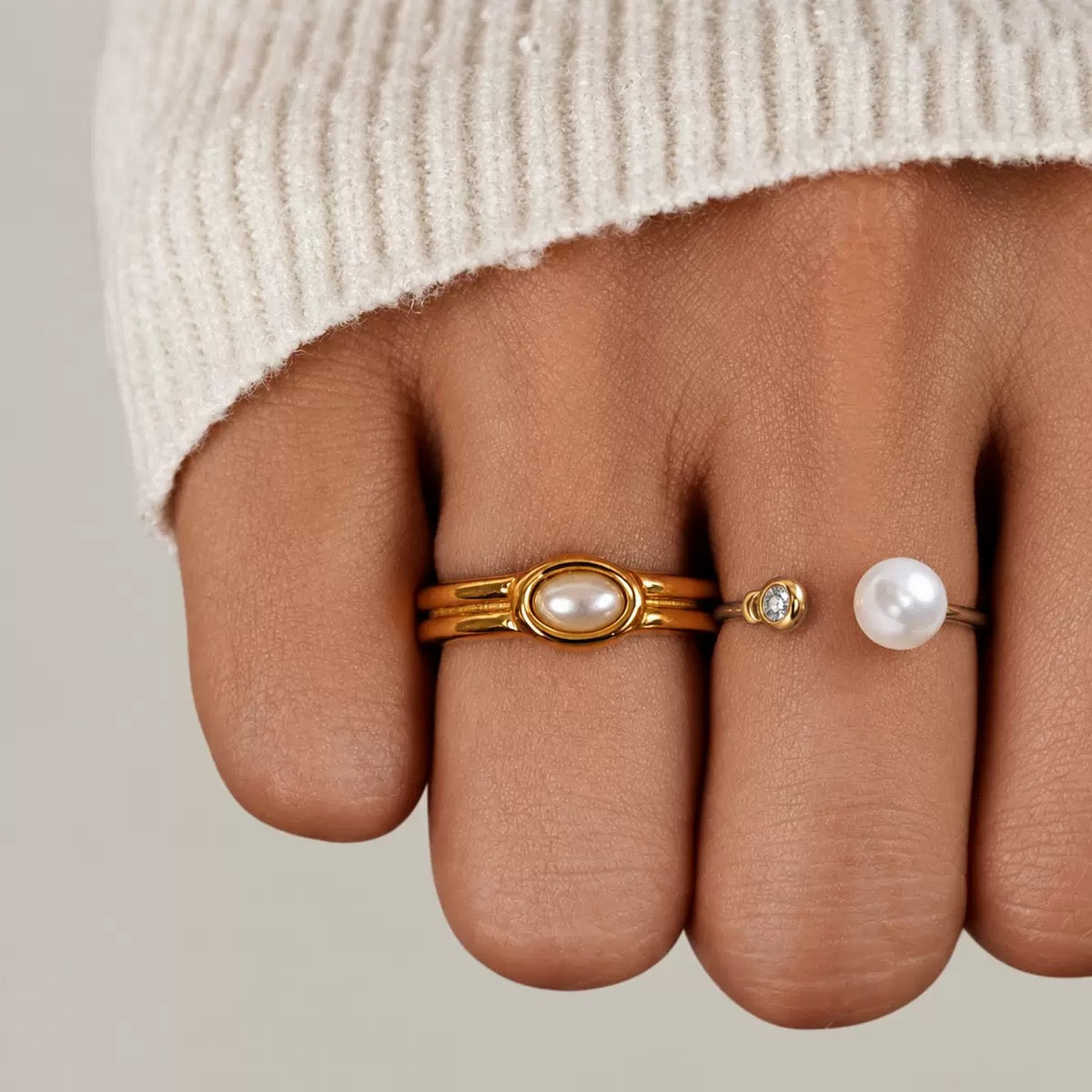 18K Gold Minimalist Elegance Pearl Stacking Ring