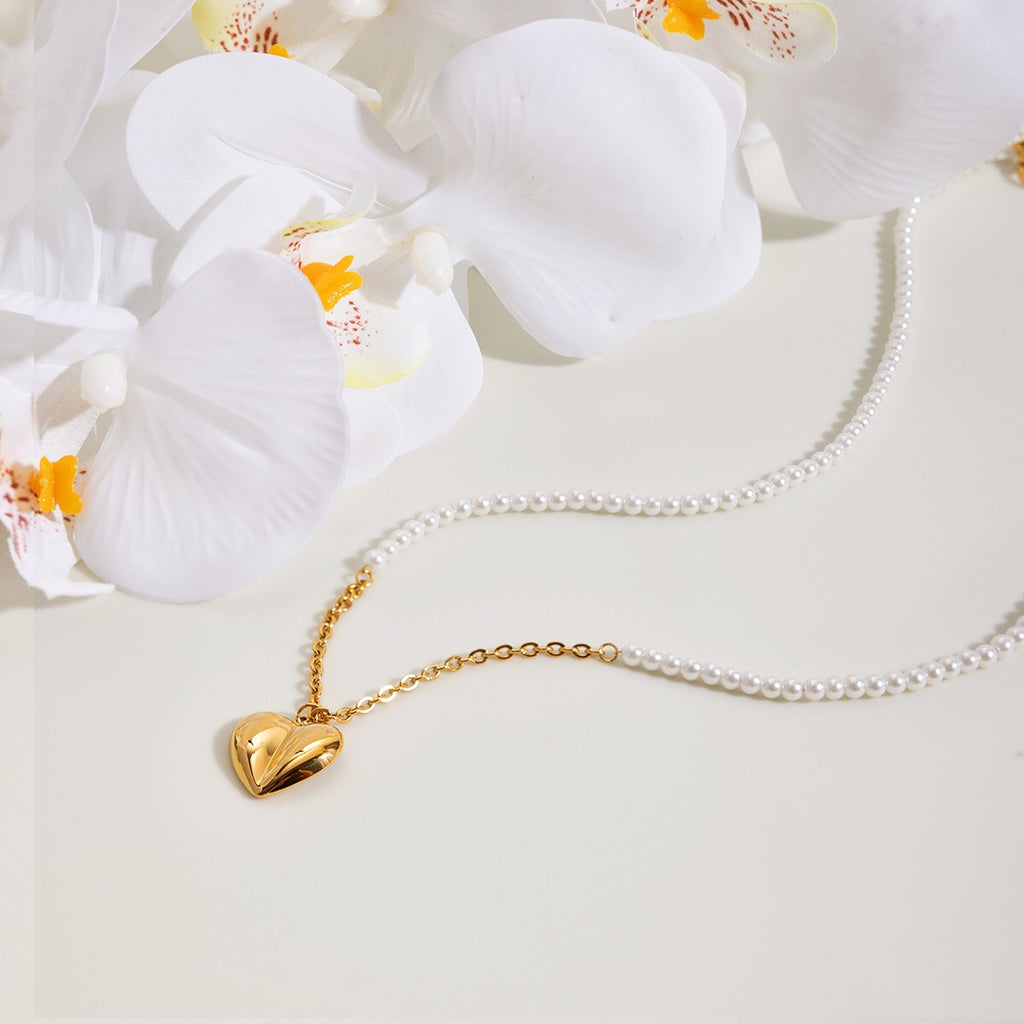 18K Gold Pearl Amour Heart Pendant Beaded Chain Necklace