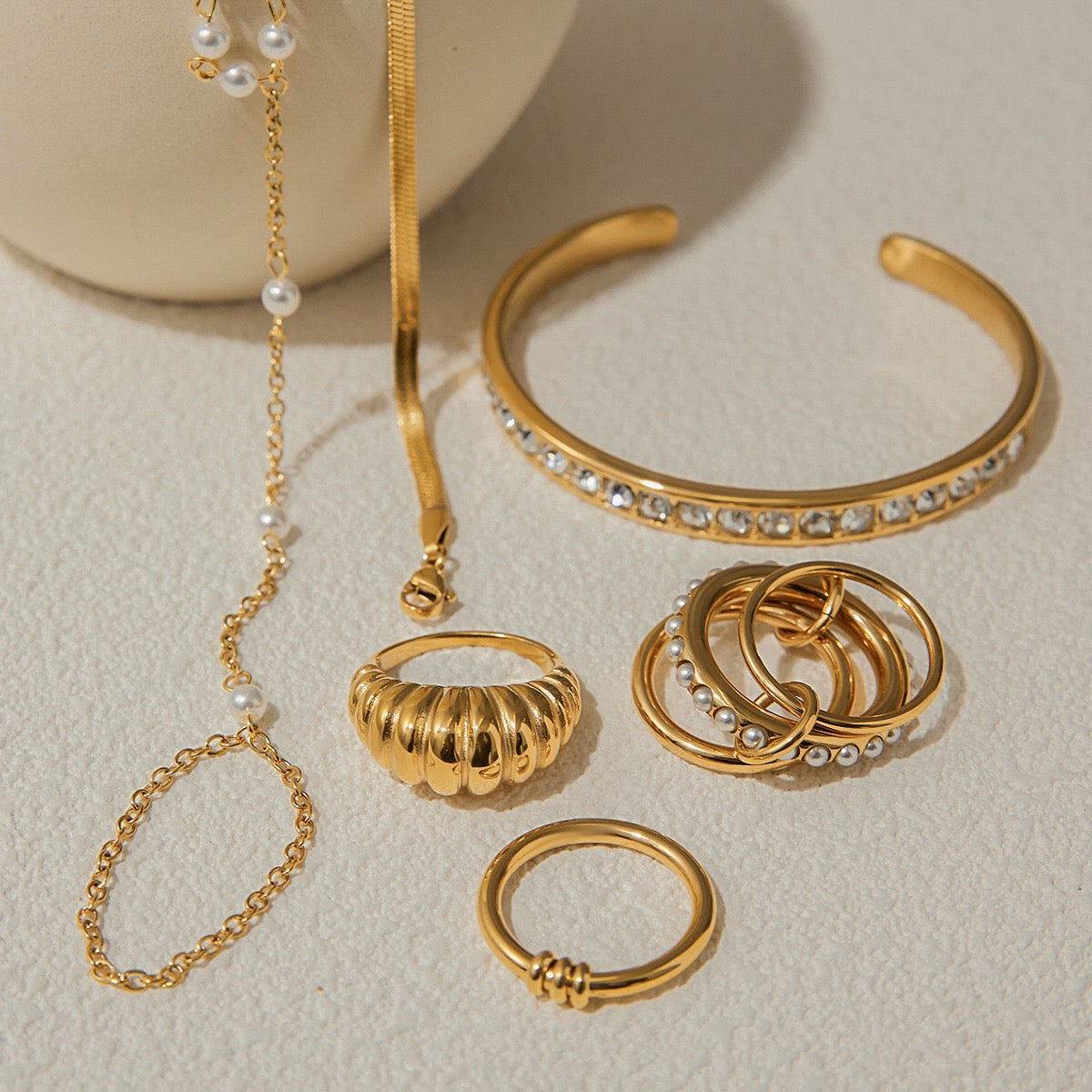 18K Gold Waterproof Elegant Pearl Hand Chain Bracelet
