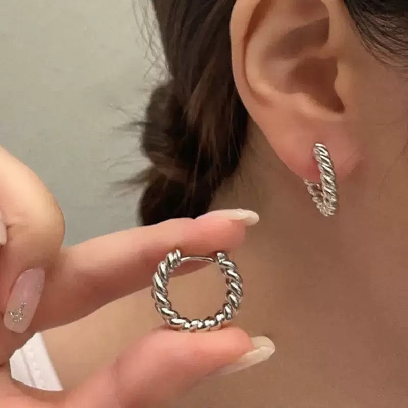 18K Gold Minimalist Twisted Small Hoop Huggie Earrings