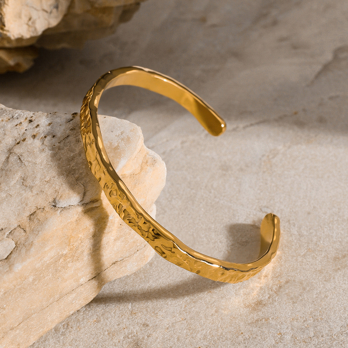 18K Gold Minimalist Bangle Bracelet