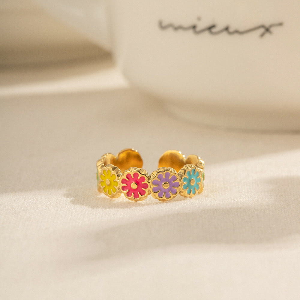18K Gold Daisy Flower Color Band Ring