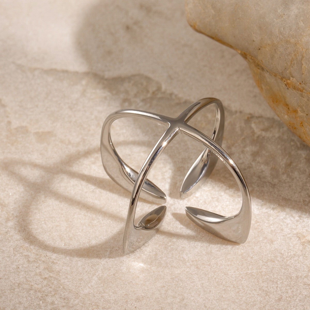 18K Gold Focus Statement Ring
