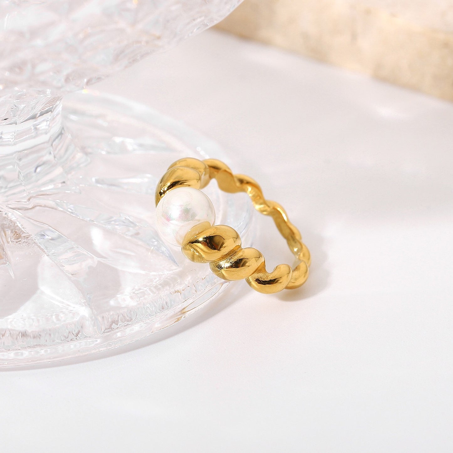 18K Gold Croissant Pearl Ring