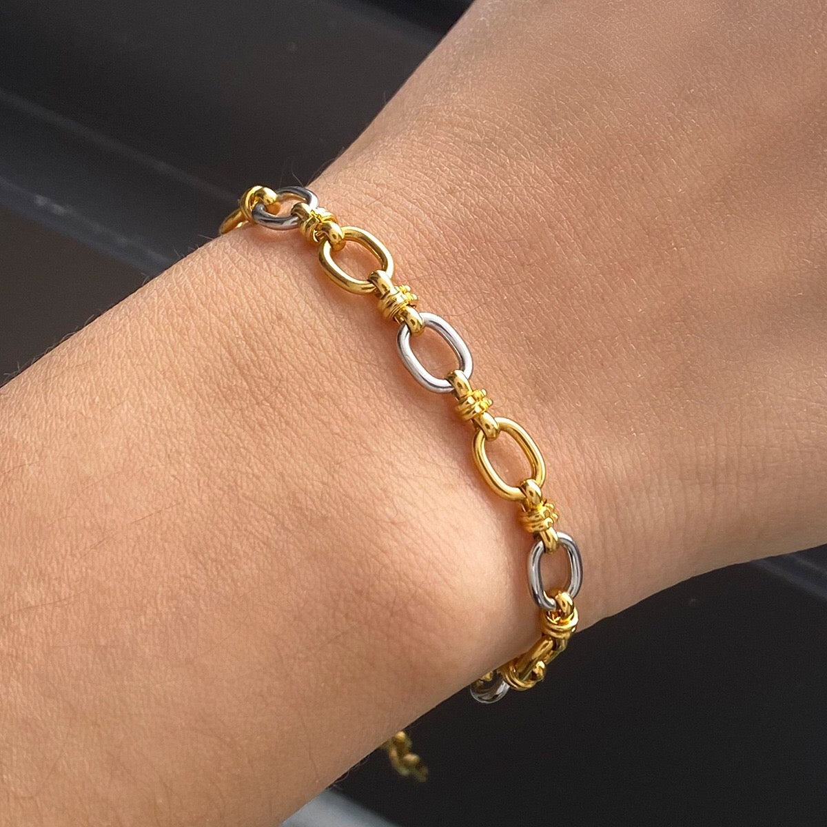 18K Gold and Silver Two Tone Tangled Up Circle Chain Bracelet