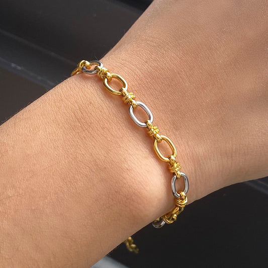 18K Gold and Silver Two Tone Tangled Up Circle Chain Bracelet