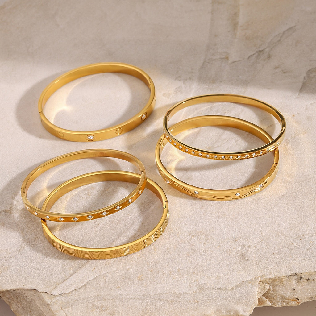 18K Gold Heart Bangle Bracelet