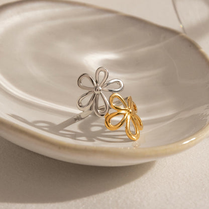 18K Gold and Silver Two Tone Floral Kiss Flower Wrap Around Ring