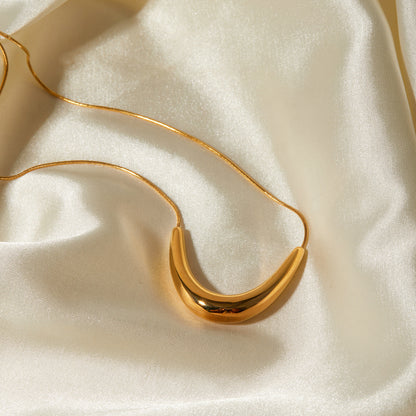 18K Gold Simple Geometric Chic Pendant Necklace