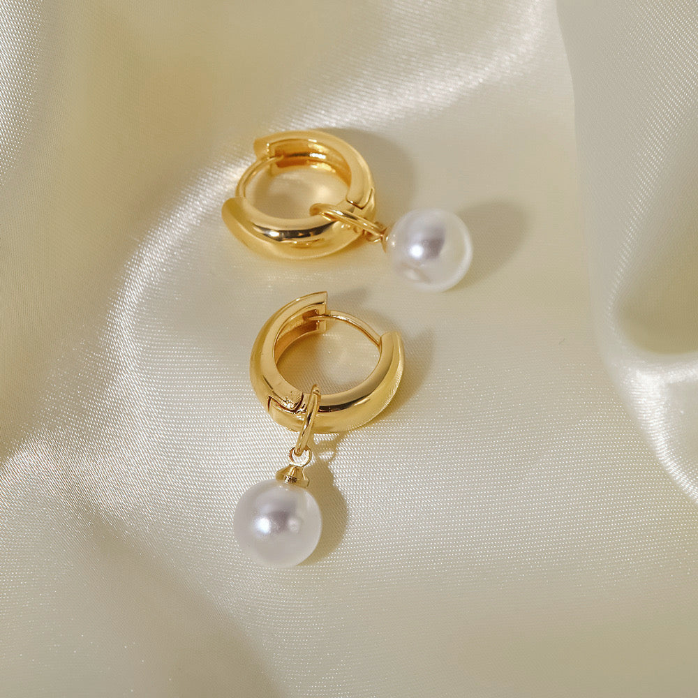 18K Gold Pearl Small Hoop Huggie Earrings