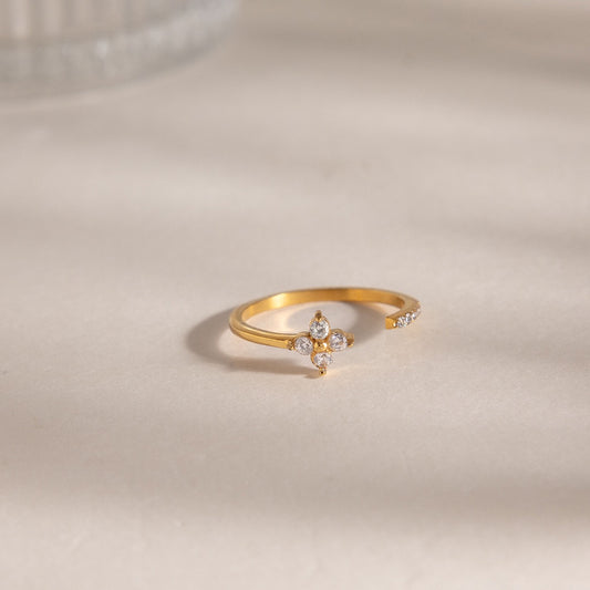 18K Gold Clover Kiss Dainty Stacking Cuff Ring