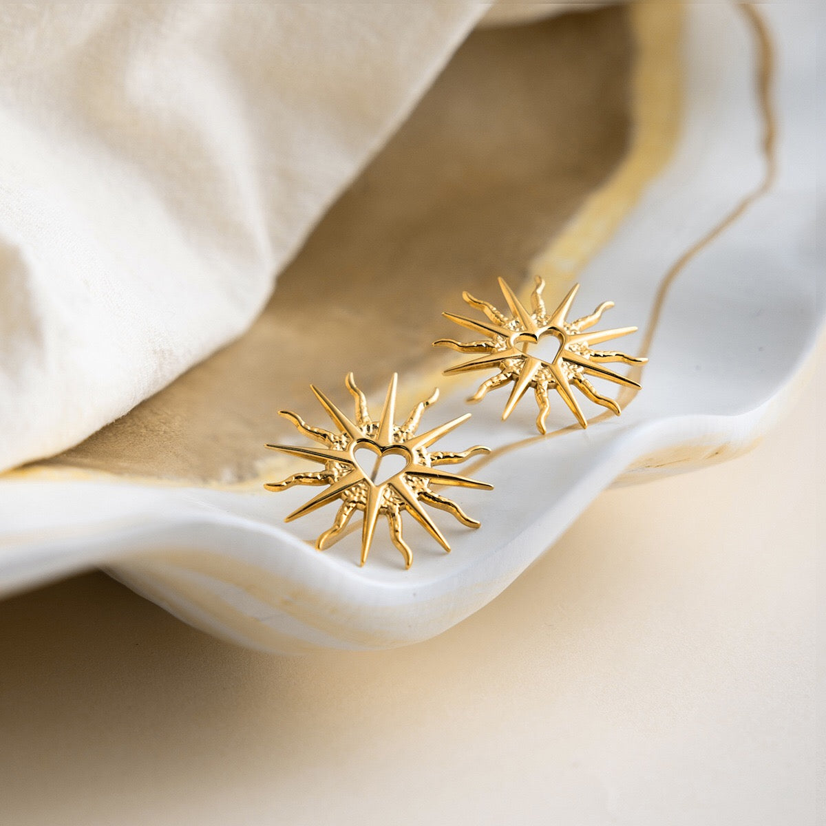 18K Gold Sunburst Heart Statement Stud Earrings