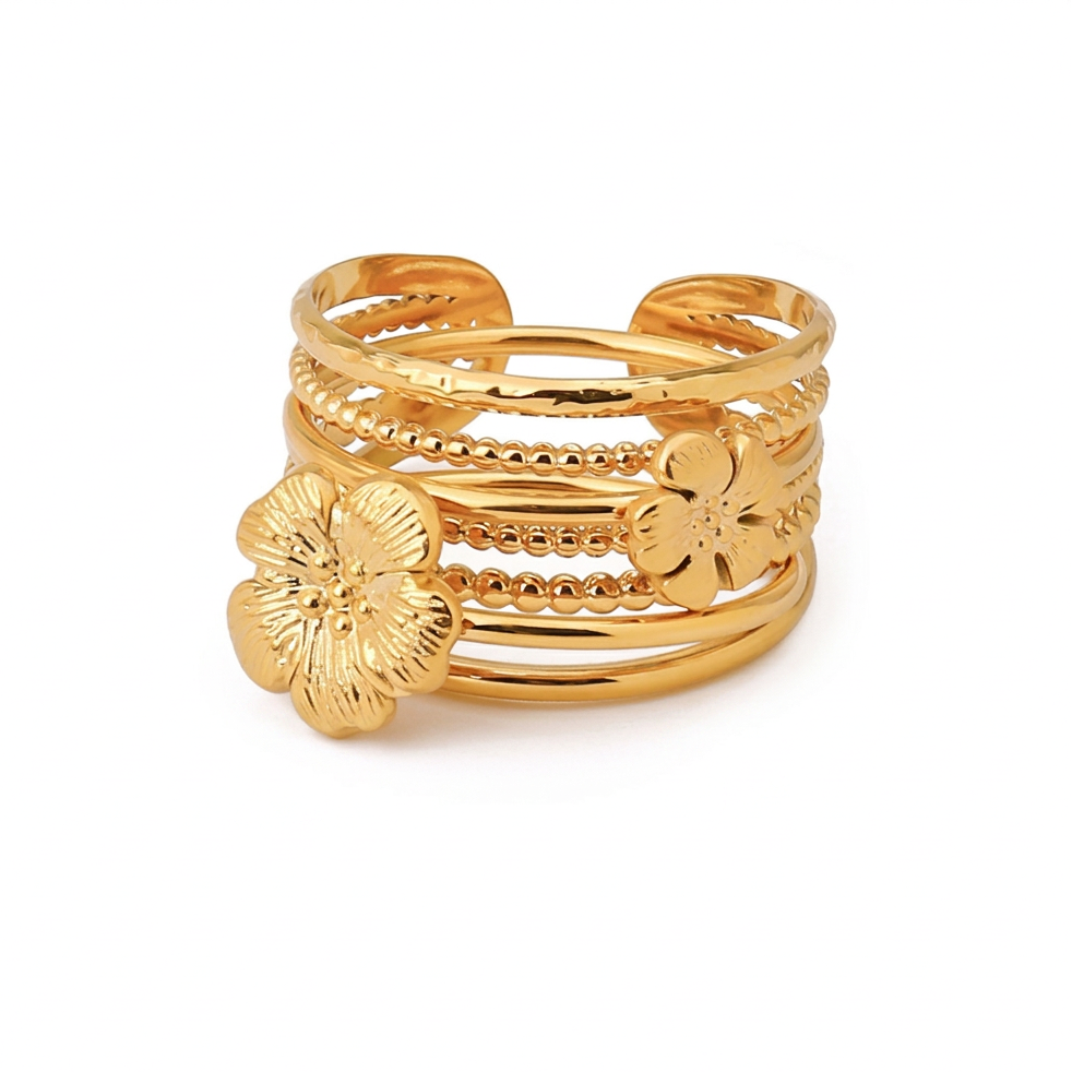 18K Gold Goddess Glow Four Leaf Clover Stacking Rings Set