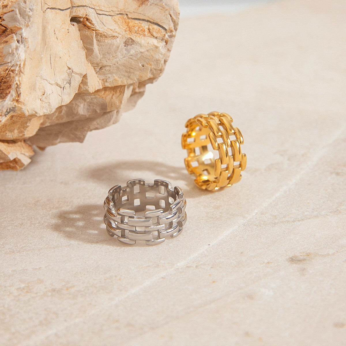 18K Gold Status Watch Band Chain Ring