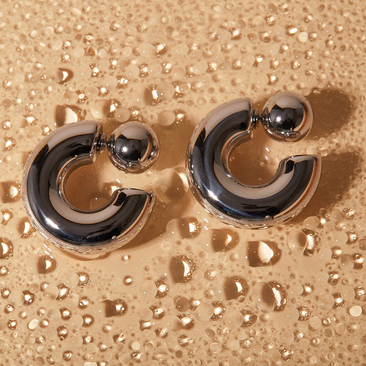18K Gold Chunky Hoop Statement Huggie Earrings